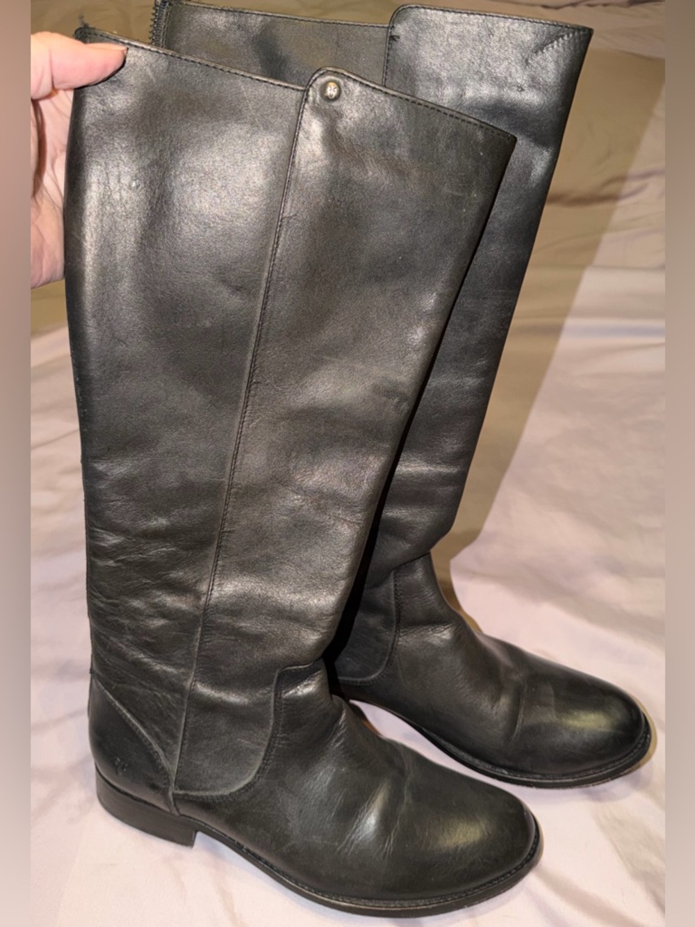 Frye Classic Black Leather Knee-High Riding Boots. Size 9